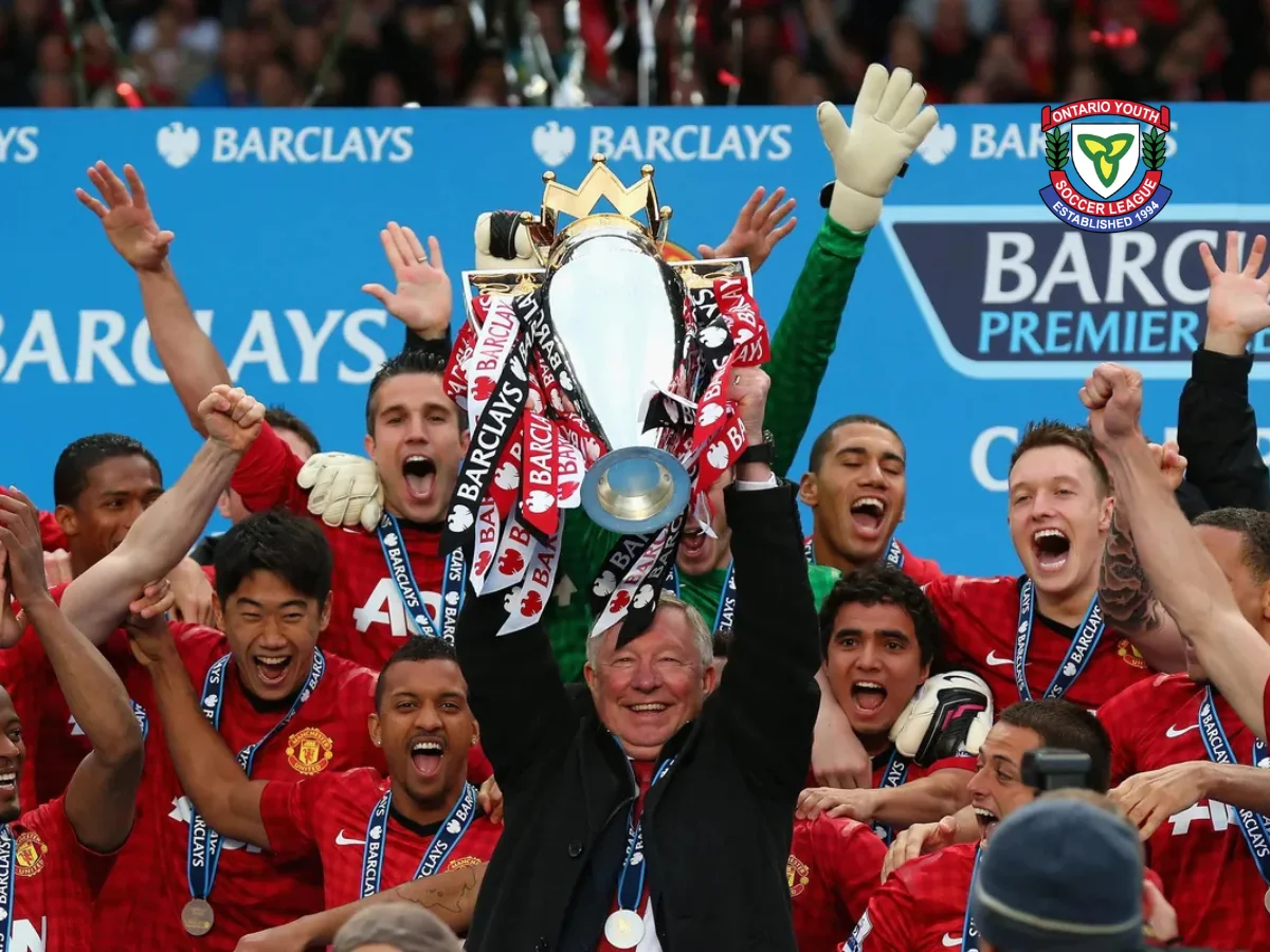 Top 5 Đội Bóng Vô Địch Ngoại Hạng Anh Nhiều Nhất Trong Lịch Sử 4 Manchester United nâng cúp vô địch Ngoại Hạng Anh