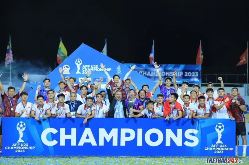 u23 viet nam nhan mua tien thuong sau khi vo dich u23 dong nam a 319013 67ff2a460a9e8