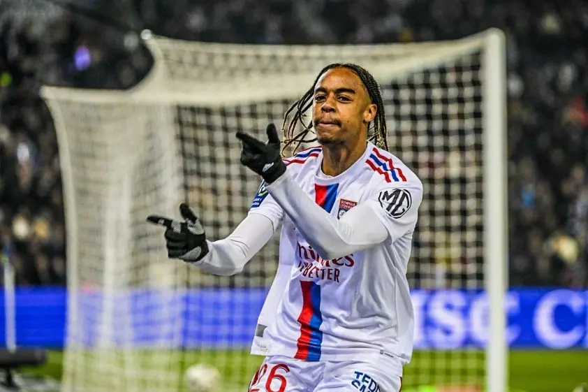 “Báu vật” PSG được nhiều ông lớn Ngoại hạng Anh chú ý săn đón
