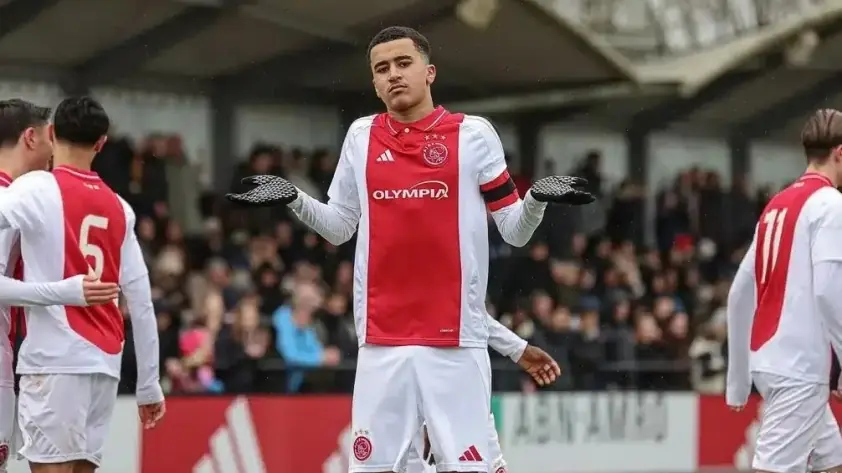 abdellah ouazane ajax e174940927 687730f3dfae0