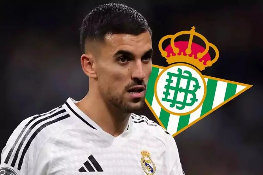 ceballos con escudo betis a un c 6878a164ce346