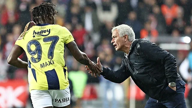 mourinhos response to saint maximin who said when a lie v0 hwitdglgfigixhajt4izxtlknruxakjpmymepxbfdoa 686b88c8d7a97