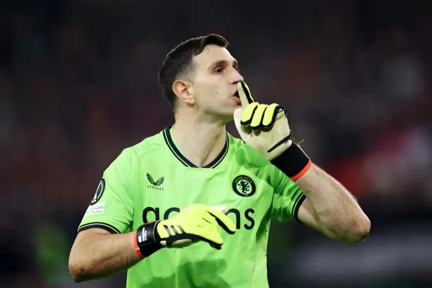 emiliano martinez 1713476049 043651