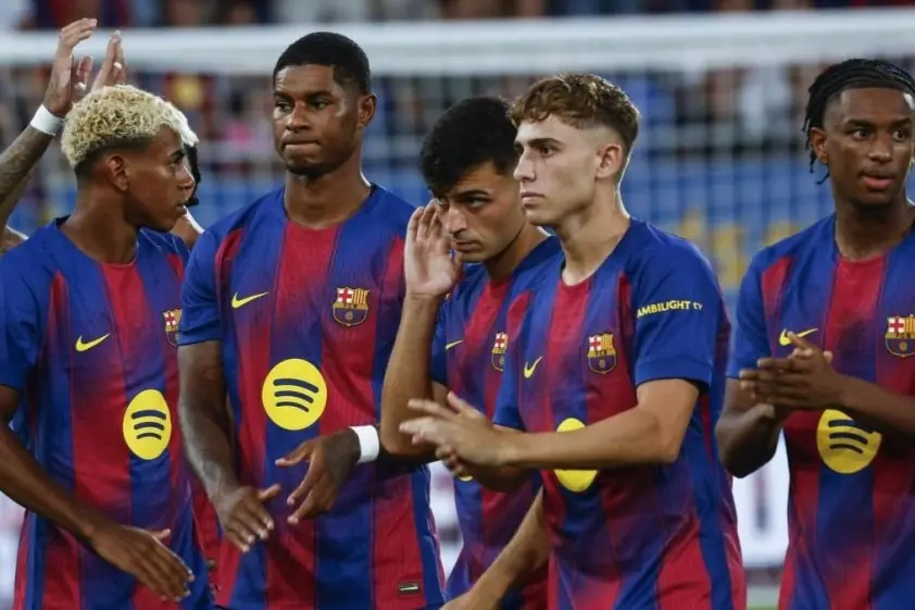 barca phai da san bong 6000 cho 68afbdf8eb6ed