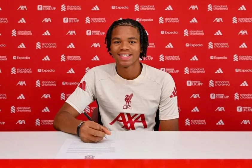 rio ngumoha liverpool ky hop dong 68d5ef560ae8e