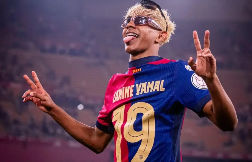 Iniesta bất ngờ phản ứng trước phát ngôn ‘xấc xược’ của Lamine Yamal