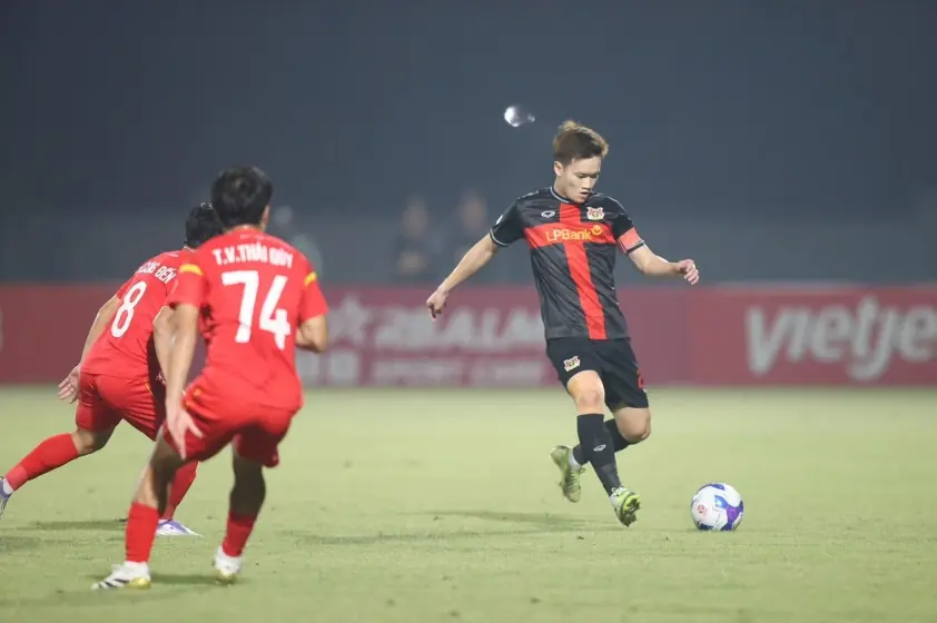 Ninh Bình và Becamex TP HCM: Cuộc chiến không thể ngăn cản