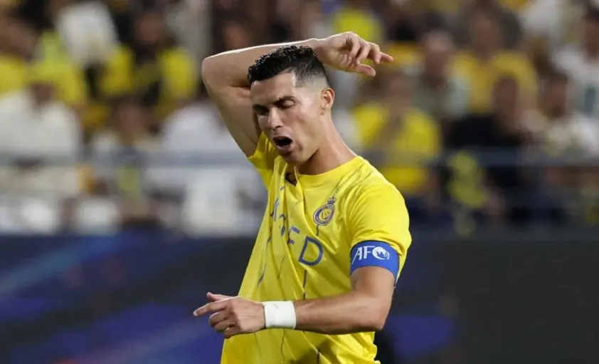 Ronaldo bất ngờ phản ứng khi Al Nassr bị loại khỏi giải đấu
