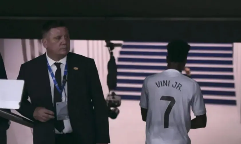 Vinicius không ngại chỉ trích Xabi Alonso trực diện