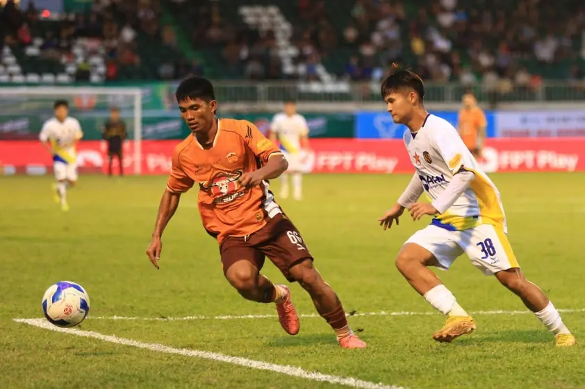 Trực tiếp HAGL vs SLNA lúc 17h00 hôm nay, 3/10