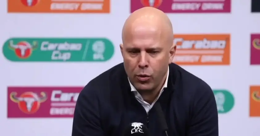 HLV Slot lên tiếng sau khi bị loại khỏi Carabao Cup