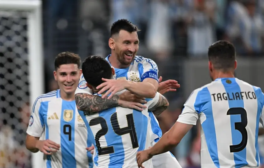 Messi sắp ra sân thi đấu tại châu Phi
