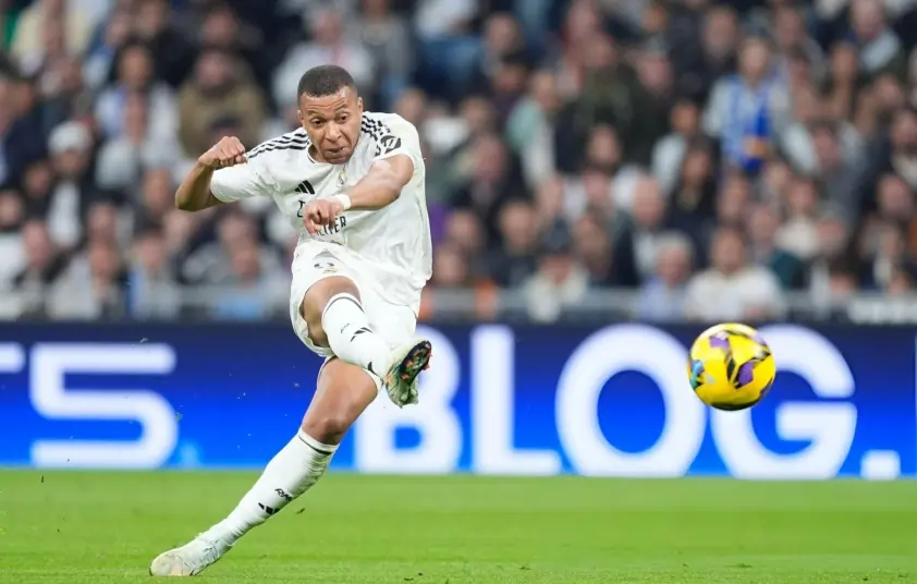 Mbappe chuẩn bị nhận Chiếc giày vàng vào ngày nào?