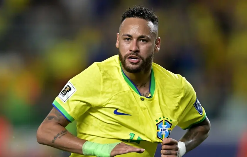 Neymar chính thức xác định tương lai ở Santos