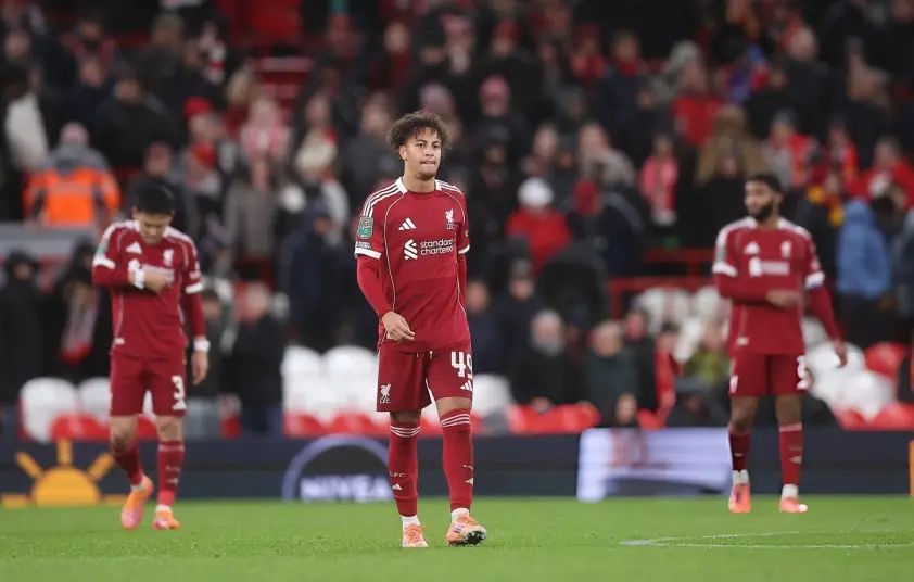 Arne Slot bị Liverpool sa thải: Quyết định gây sốc trong làng bóng đá