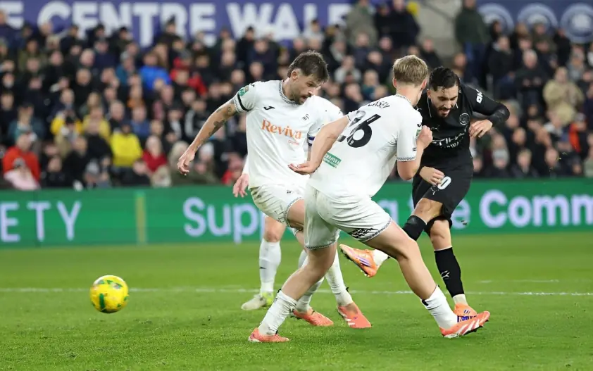 Man City đánh bại Swansea, tiến vào tứ kết Carabao Cup