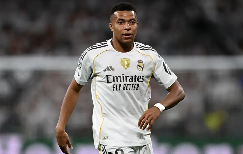 Mbappe nhận ‘đòn bẩy’ lớn trước trận chiến với Barca