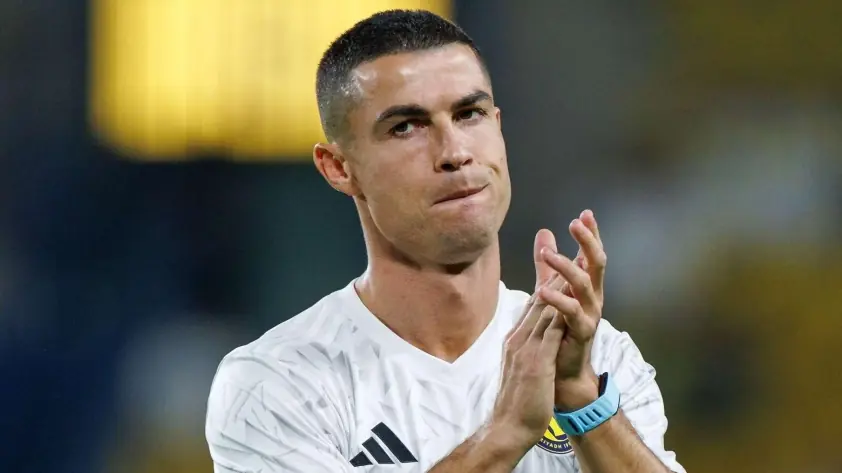 Ronaldo nói gì sau khi thua Benzema?