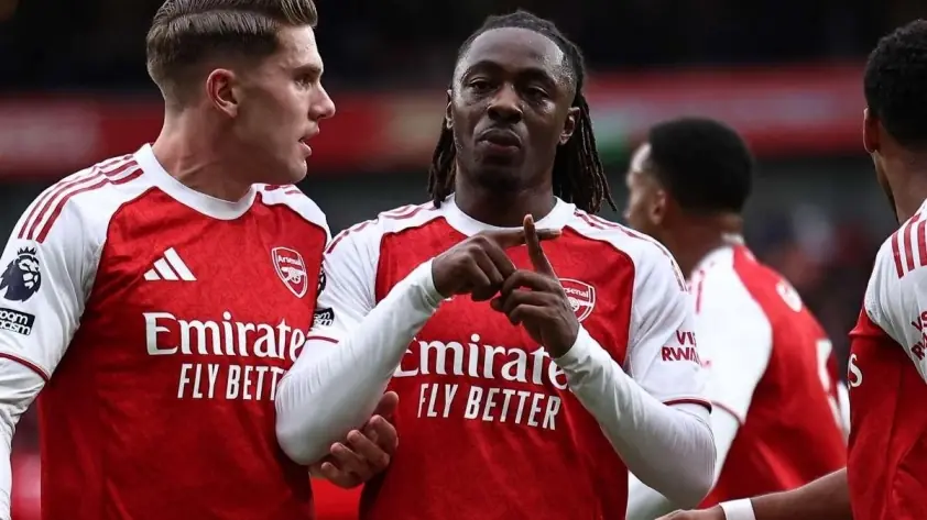 ‘Arsenal không cần 100 điểm vẫn có thể vô địch’