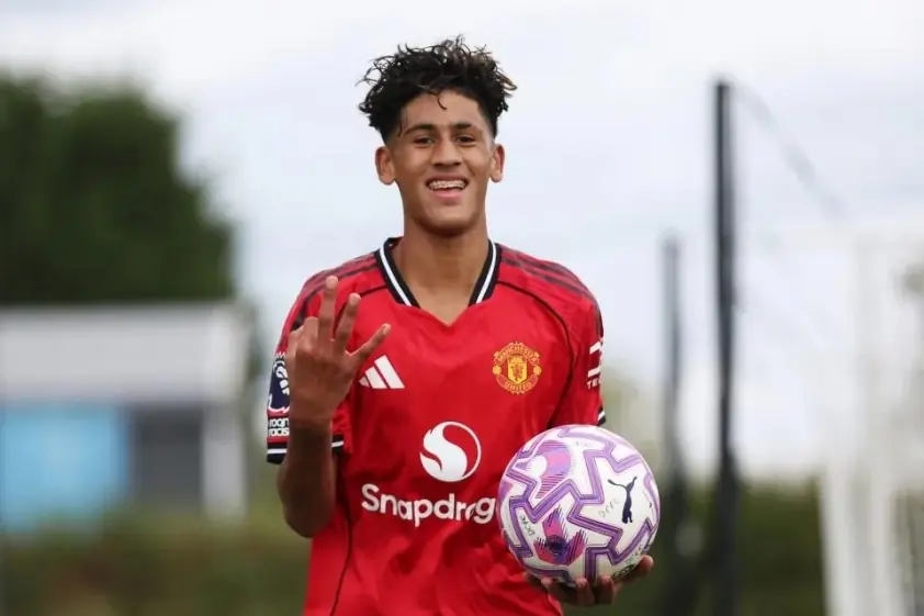 jj gabriel manchester united cel 68e90992c5c25