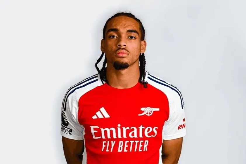 Ngôi sao cũ của Arsenal thú nhận nguồn gốc Malaysia