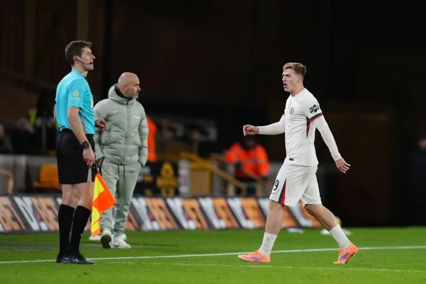 HLV Chelsea bức xúc vì thẻ đỏ ‘ngớ ngẩn’ của tân binh