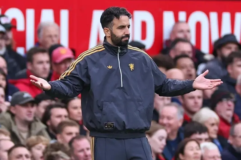 manchester united head coach man 68e5960c66de1