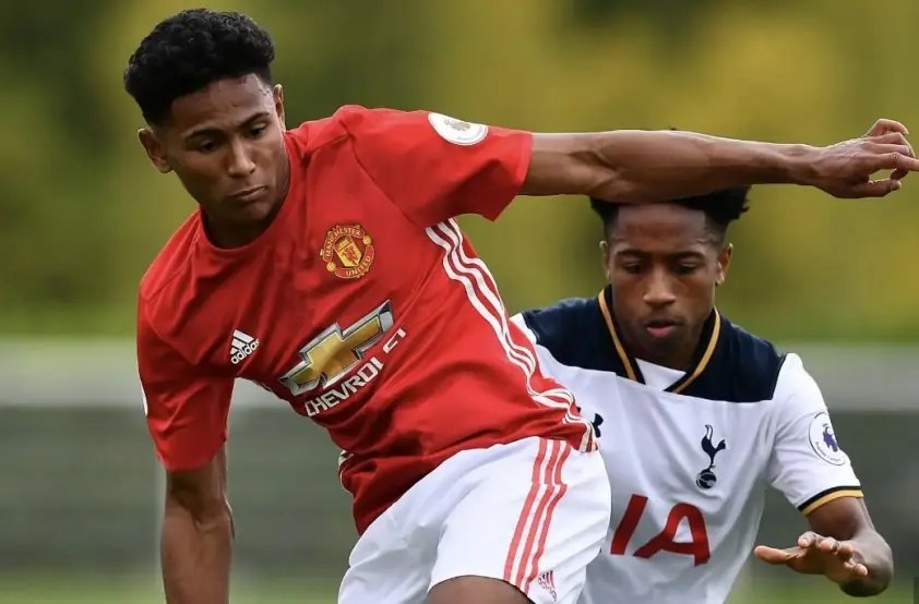 mitchell man utd tai nang 68e4bbdad2ff3