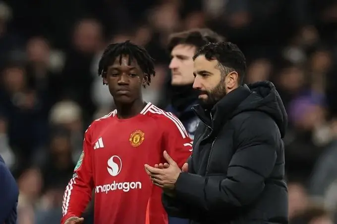 Chuyển nhượng MU 31/10: Tân binh cho hàng tiền vệ, trụ cột ra đi