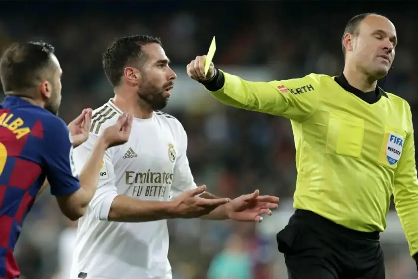 Barca có bị thiệt thòi khi lẽ ra được hưởng phạt đền ở El Clasico?
