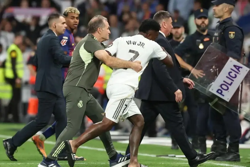 Xabi Alonso nói gì sau vụ Vinicius gây bão ở El Clasico?