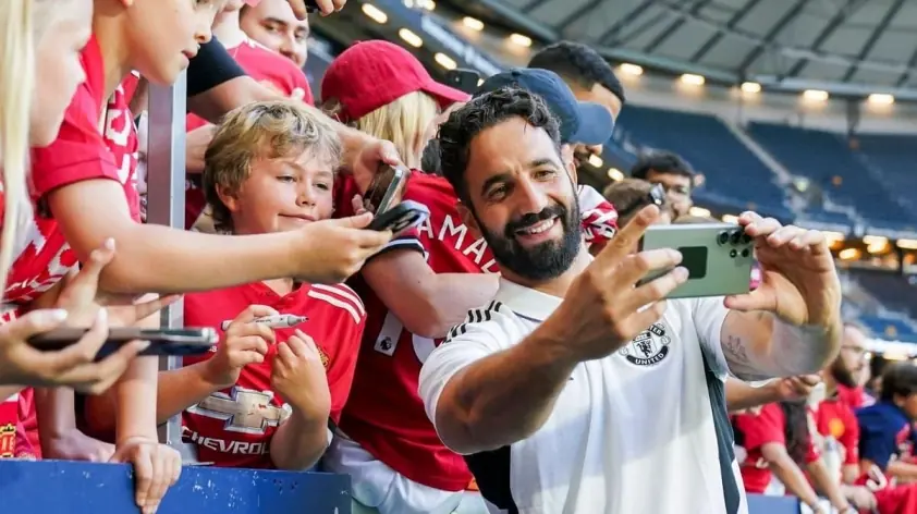 MU đối mặt sự cố bất ngờ ‘kỳ quái’ không ai ngờ tới