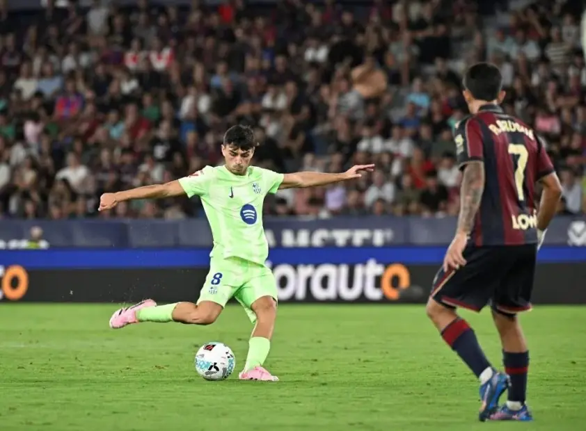 Barca chào đón ‘báu vật’ trở lại trong cuộc chiến với Chelsea