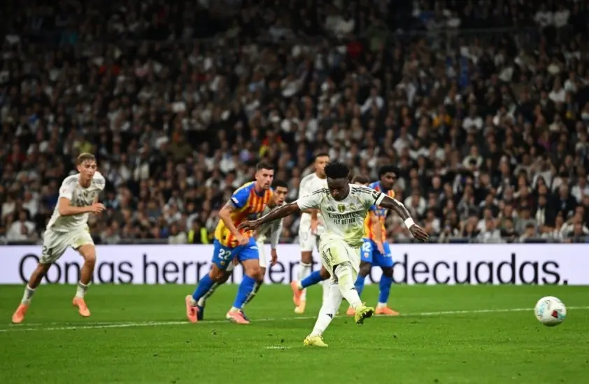 Xabi Alonso gặp khó khăn với ‘cuộc chiến’ phạt đền