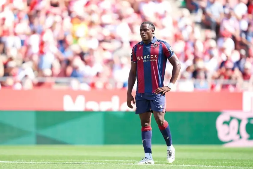 “Tiền đạo hàng đầu Tây Ban Nha đồng ý gia nhập Barcelona”