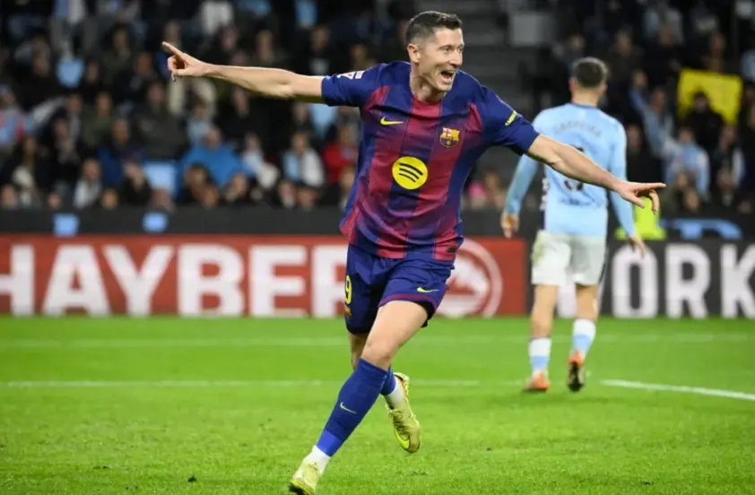 Lewandowski ghi 2 bàn, Barcelona thắng kịch tính Celta Vigo