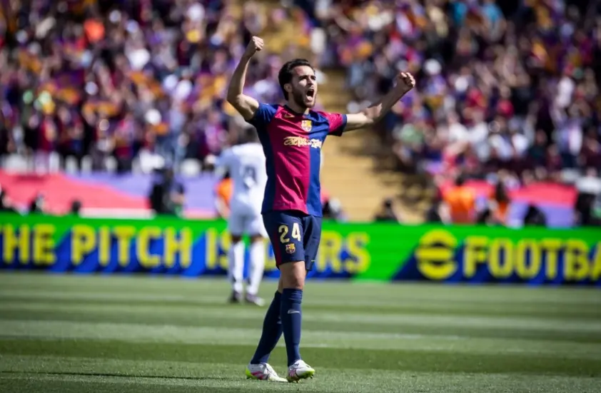 “Trung vệ 24 tuổi chia tay PSG, ký hợp đồng 5 năm với Barcelona”