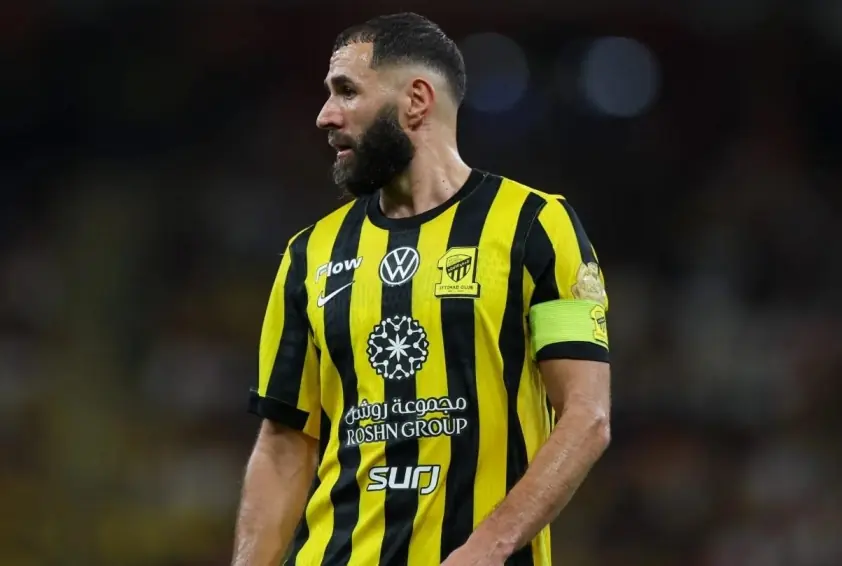 Benzema bất ngờ xác nhận trở lại Real Madrid sau thời gian vắng mặt