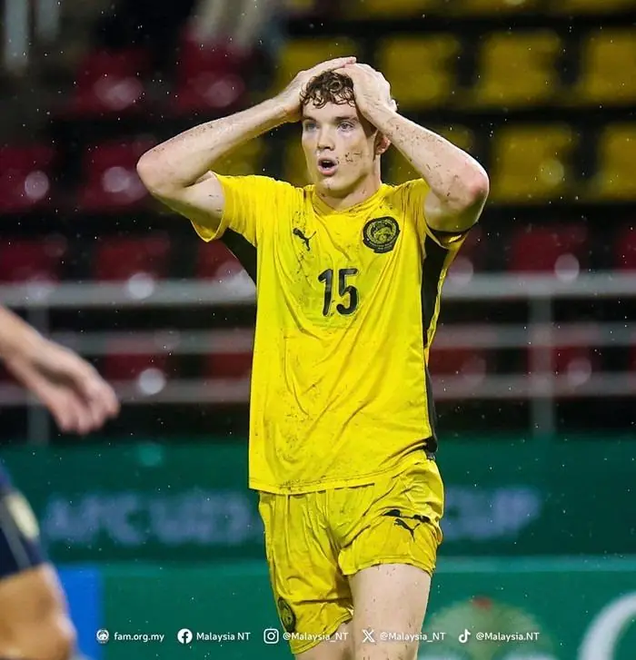 “Sợ thua Việt Nam, huyền thoại Malaysia chỉ trích đội bóng của mình”