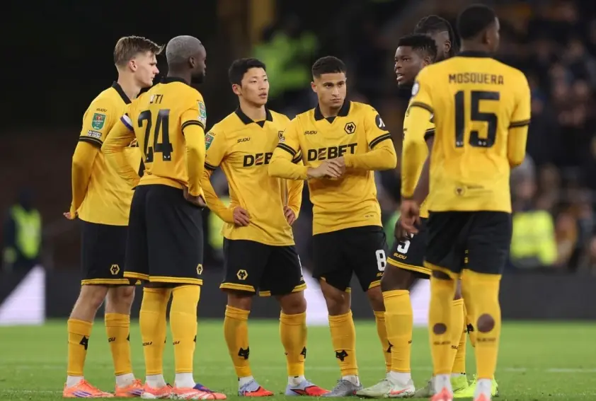 “Ten Hag trở lại Premier League, sẵn sàng cho cuộc chiến với MU”