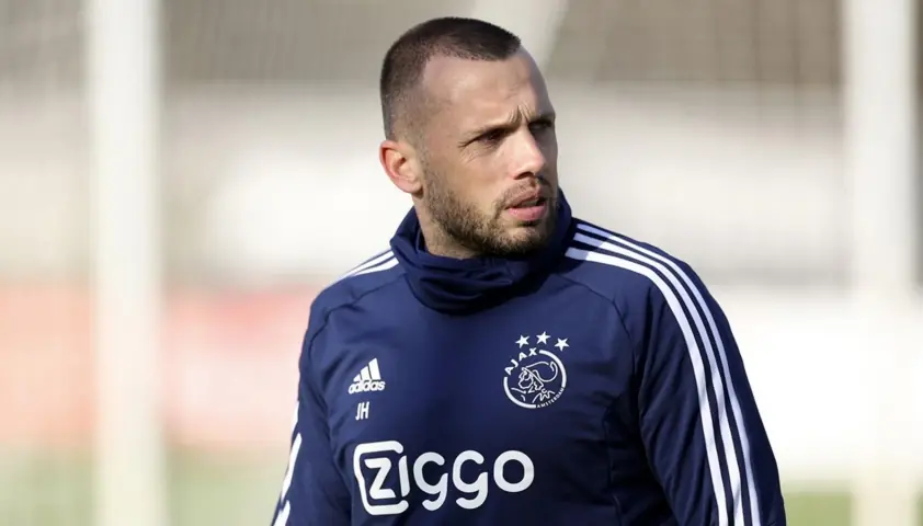 Ông lớn châu Âu chính thức sa thải HLV