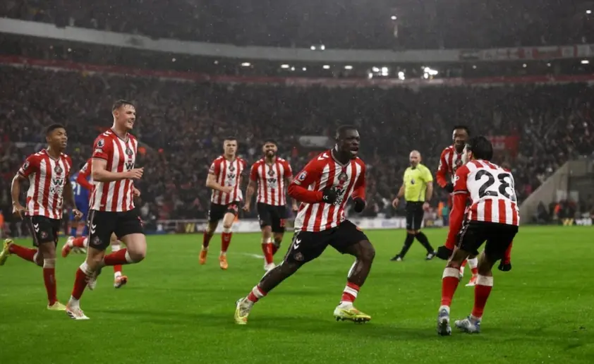Sunderland lội ngược dòng, đánh bại Bournemouth trong trận cầu kịch tính