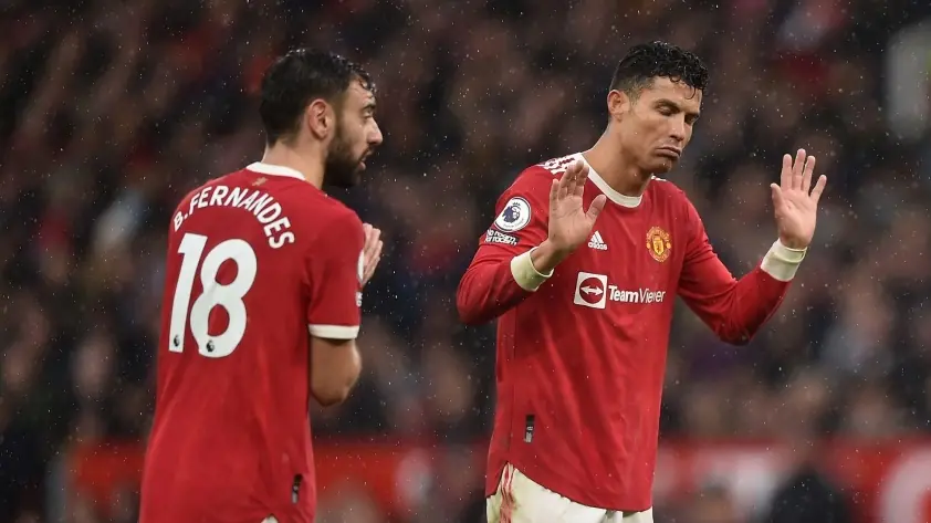 Ronaldo buồn bã khi thấy MU lạc lối