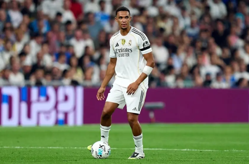 Alexander-Arnold có cơ hội lập kỷ lục ngay trận gặp Liverpool