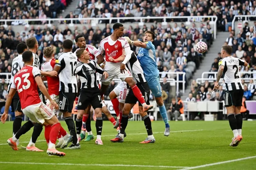 ‘Arsenal: Bóng đá xuất sắc đầy bất ngờ’