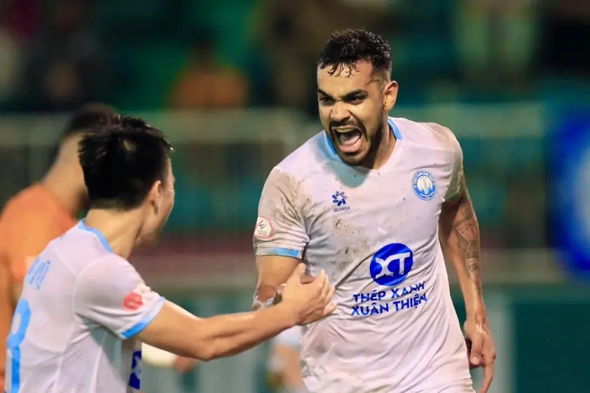 Vòng 9 V-League: CAHN thăng hoa, Hà Nội hụt hơi đáng tiếc