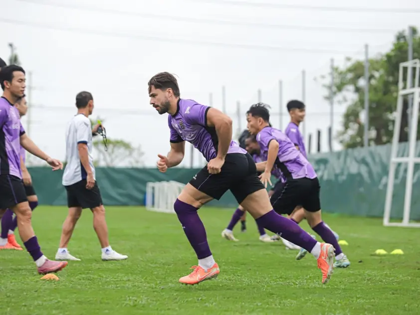 Trực tiếp SLNA vs Becamex TPHCM lúc 18h00 hôm nay, 9/11