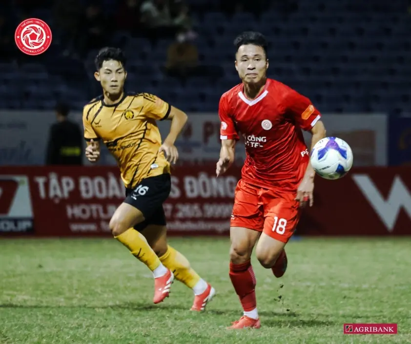 HLV Hàn Quốc chia sẻ bất ngờ về cầu thủ U23 Việt Nam tại Thanh Hóa