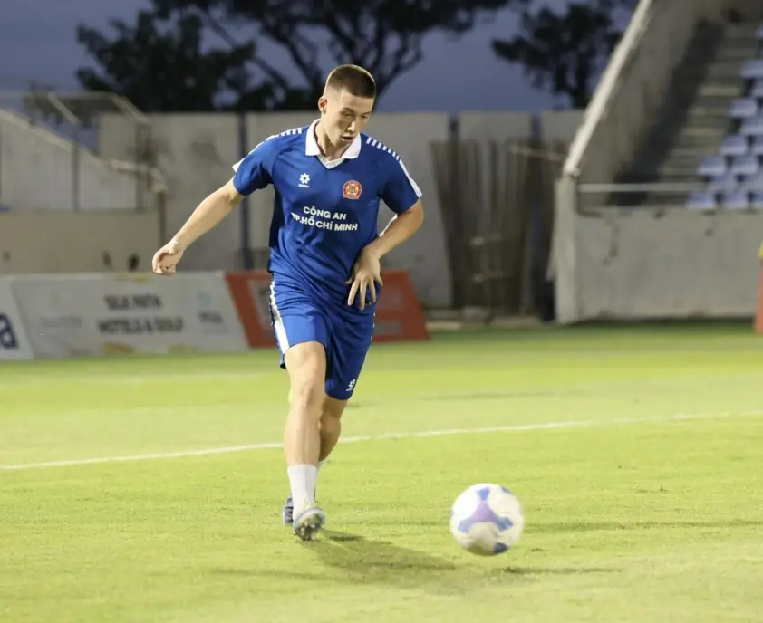 Việt kiều tiền đạo nhận lời khen đặc biệt từ HLV Huỳnh Đức