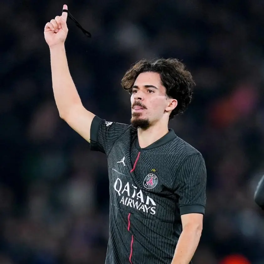 HLV Tottenham thán phục Vitinha: ‘Cậu ấy là tiền vệ xuất sắc nhất’